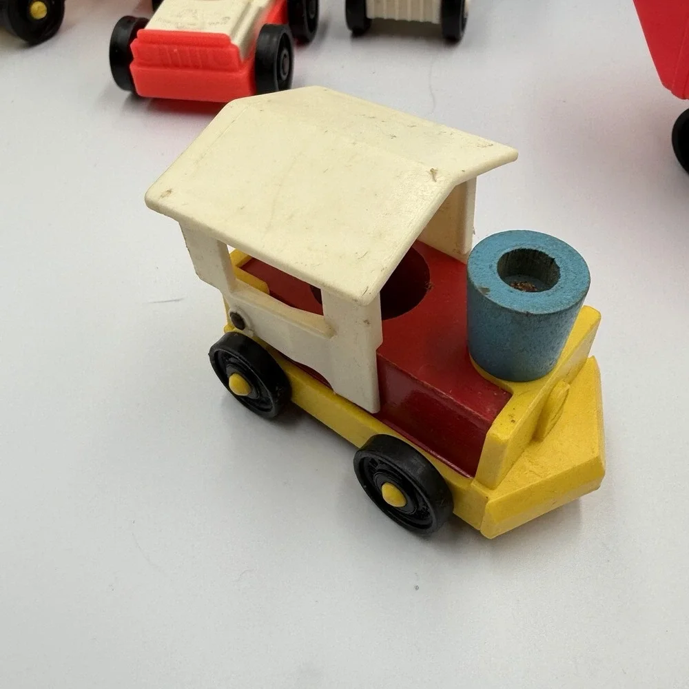 VTG Fisher-Price Little People Lot Of 5 Vehicles‎ Car Dump Trucks Farm Tractor
